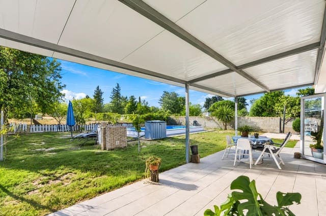 Chalet de 3 habitaciones en Chiclana de la Frontera en venta con piscina garaje - 235.000 € (Ref: 10098364)