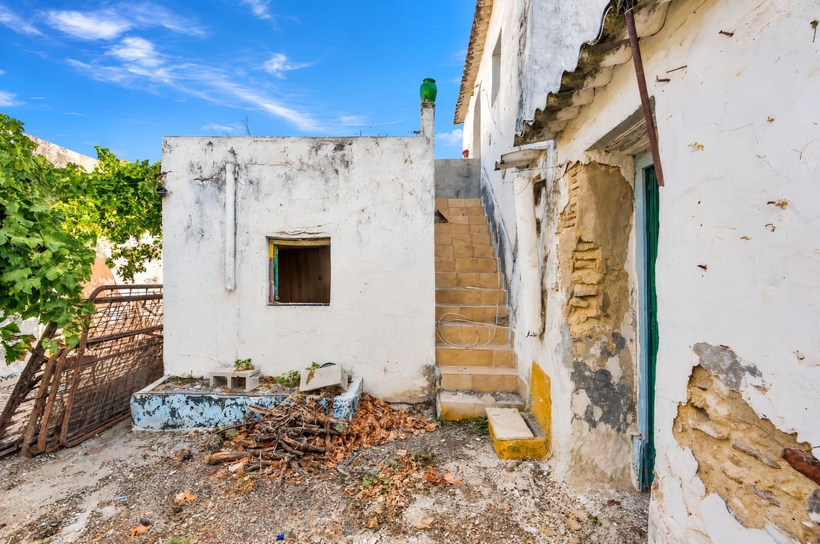 4 bedroom Finca/Country House for sale in Chiclana de la Frontera - € 175,000 (Ref: 10111004)