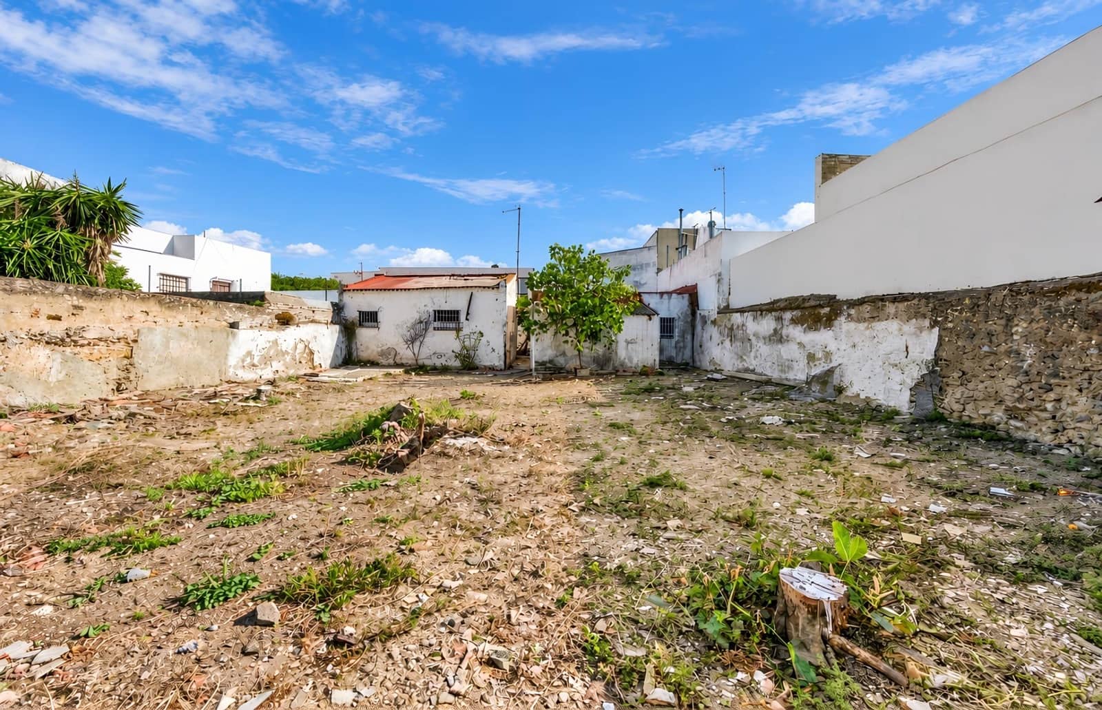 4 bedroom Finca/Country House for sale in Chiclana de la Frontera - € 175,000 (Ref: 10111004)