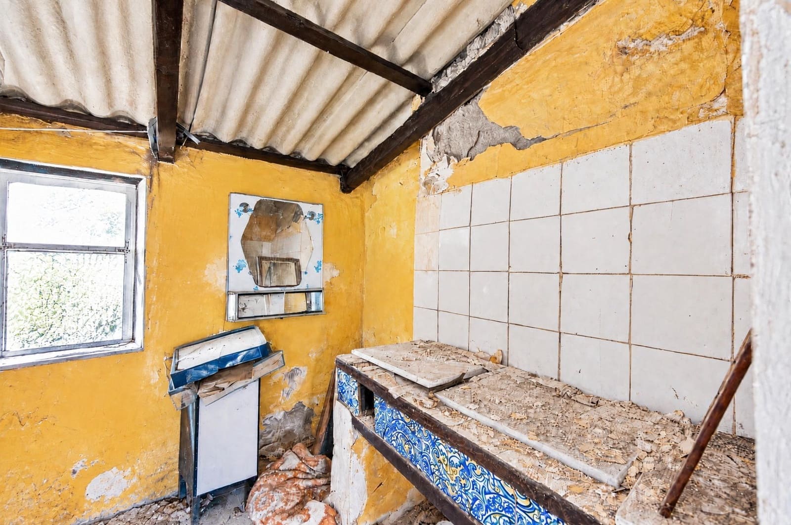 4 bedroom Finca/Country House for sale in Chiclana de la Frontera - € 175,000 (Ref: 10111004)