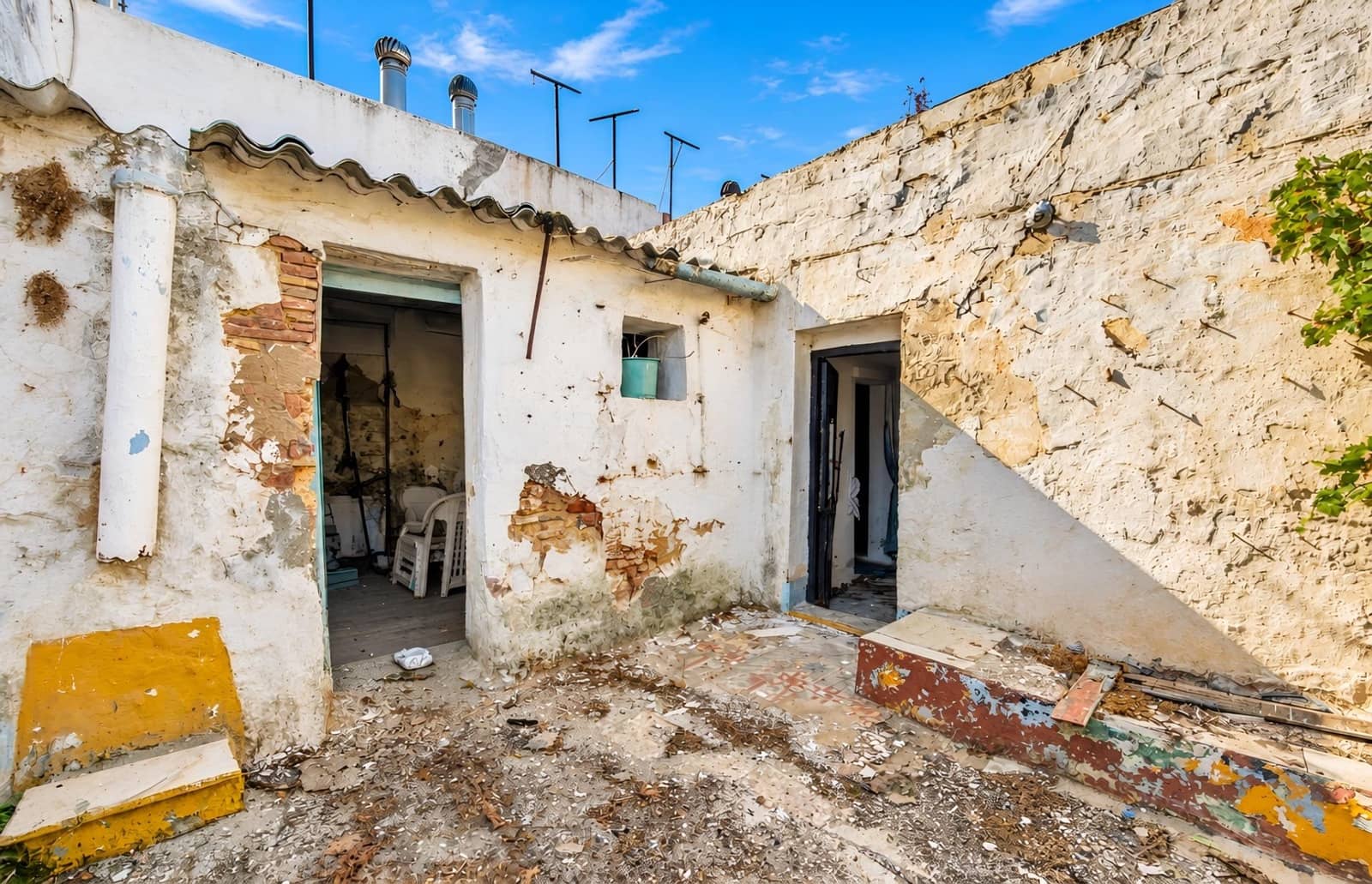 4 bedroom Finca/Country House for sale in Chiclana de la Frontera - € 175,000 (Ref: 10111004)