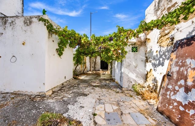 4 soveværelse Finca/Landehus til salg i Chiclana de la Frontera - € 175.000 (Ref: 10111004)