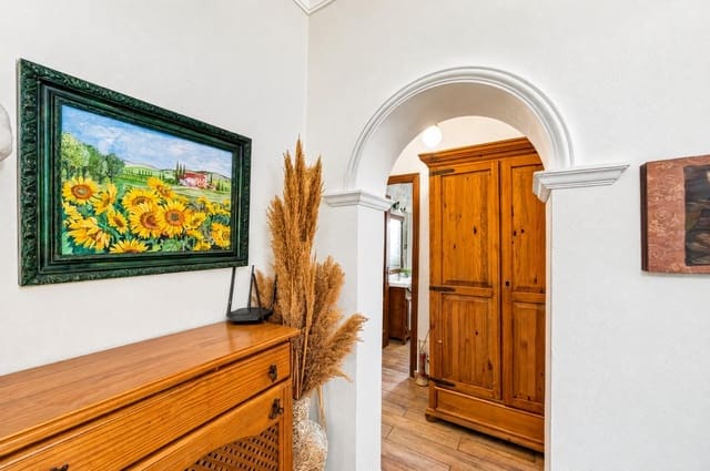 5 bedroom Villa for sale in Chiclana de la Frontera with pool - € 319,990 (Ref: 10155464)