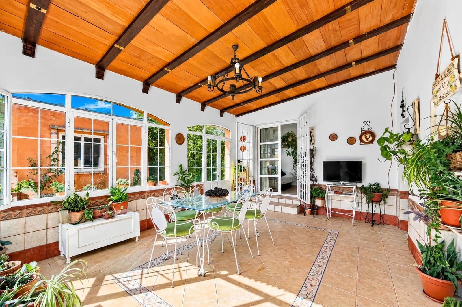 5 bedroom Villa for sale in Chiclana de la Frontera with pool - € 319,990 (Ref: 10155464)