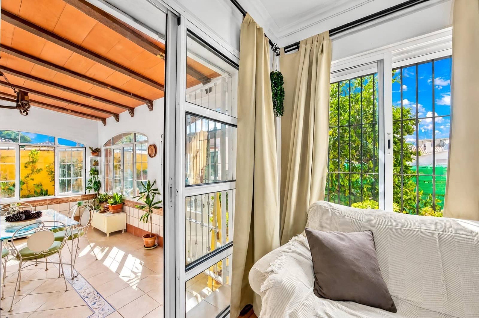 5 bedroom Villa for sale in Chiclana de la Frontera with pool - € 319,990 (Ref: 10155464)