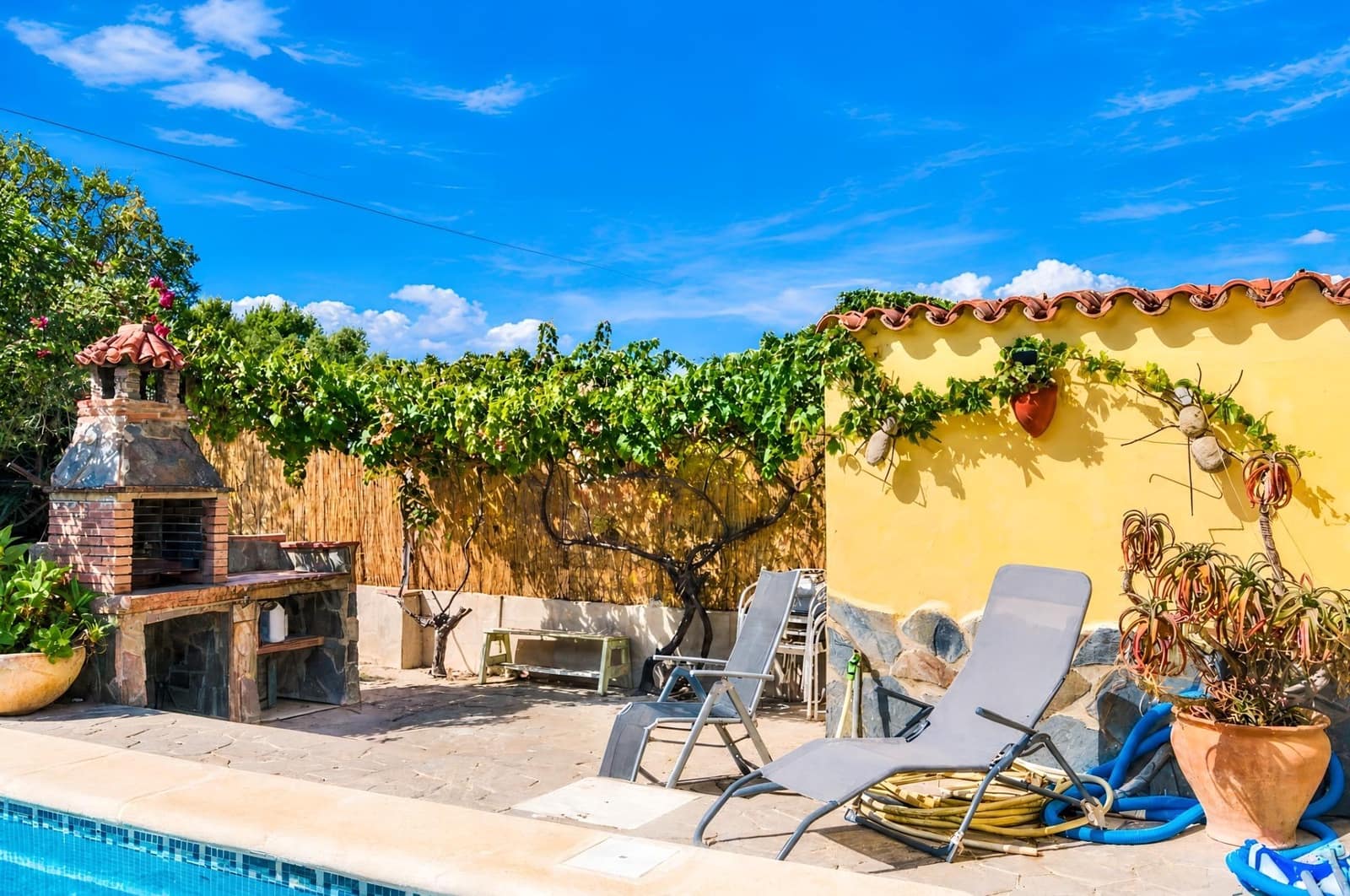 5 bedroom Villa for sale in Chiclana de la Frontera with pool - € 319,990 (Ref: 10155464)
