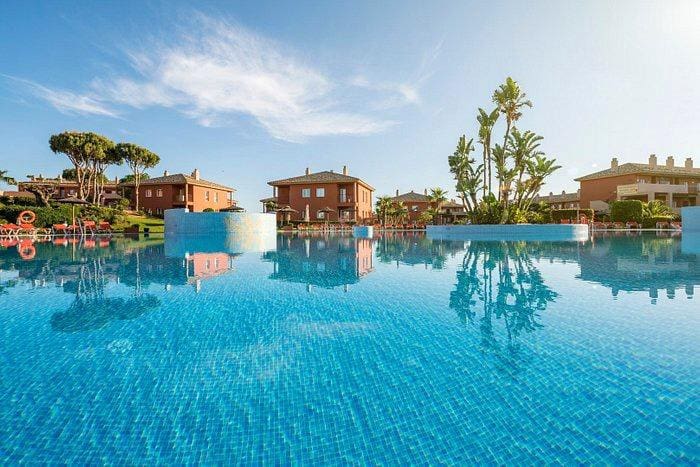 2 soveværelse Rækkehus til salg i Chiclana de la Frontera med swimmingpool garage - € 155.000 (Ref: 8038479)