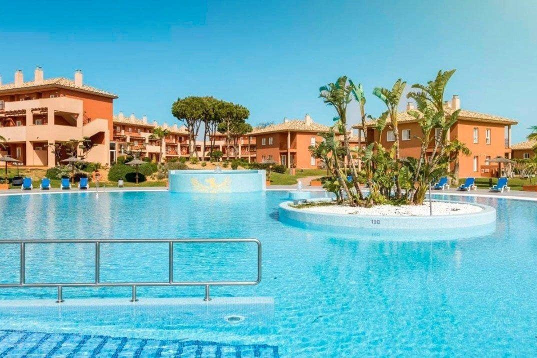 2 soveværelse Rækkehus til salg i Chiclana de la Frontera med swimmingpool garage - € 155.000 (Ref: 8038479)