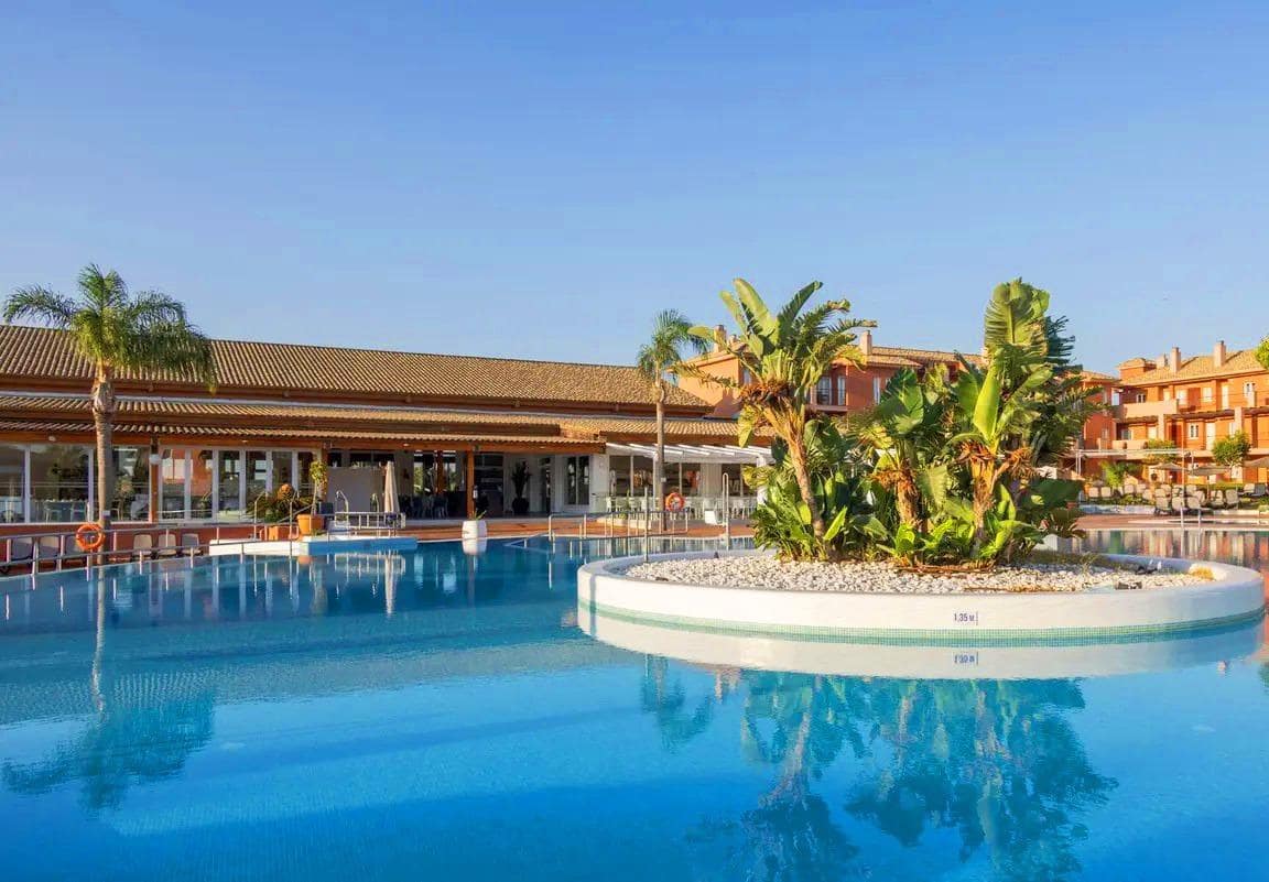 2 soveværelse Rækkehus til salg i Chiclana de la Frontera med swimmingpool garage - € 155.000 (Ref: 8038479)