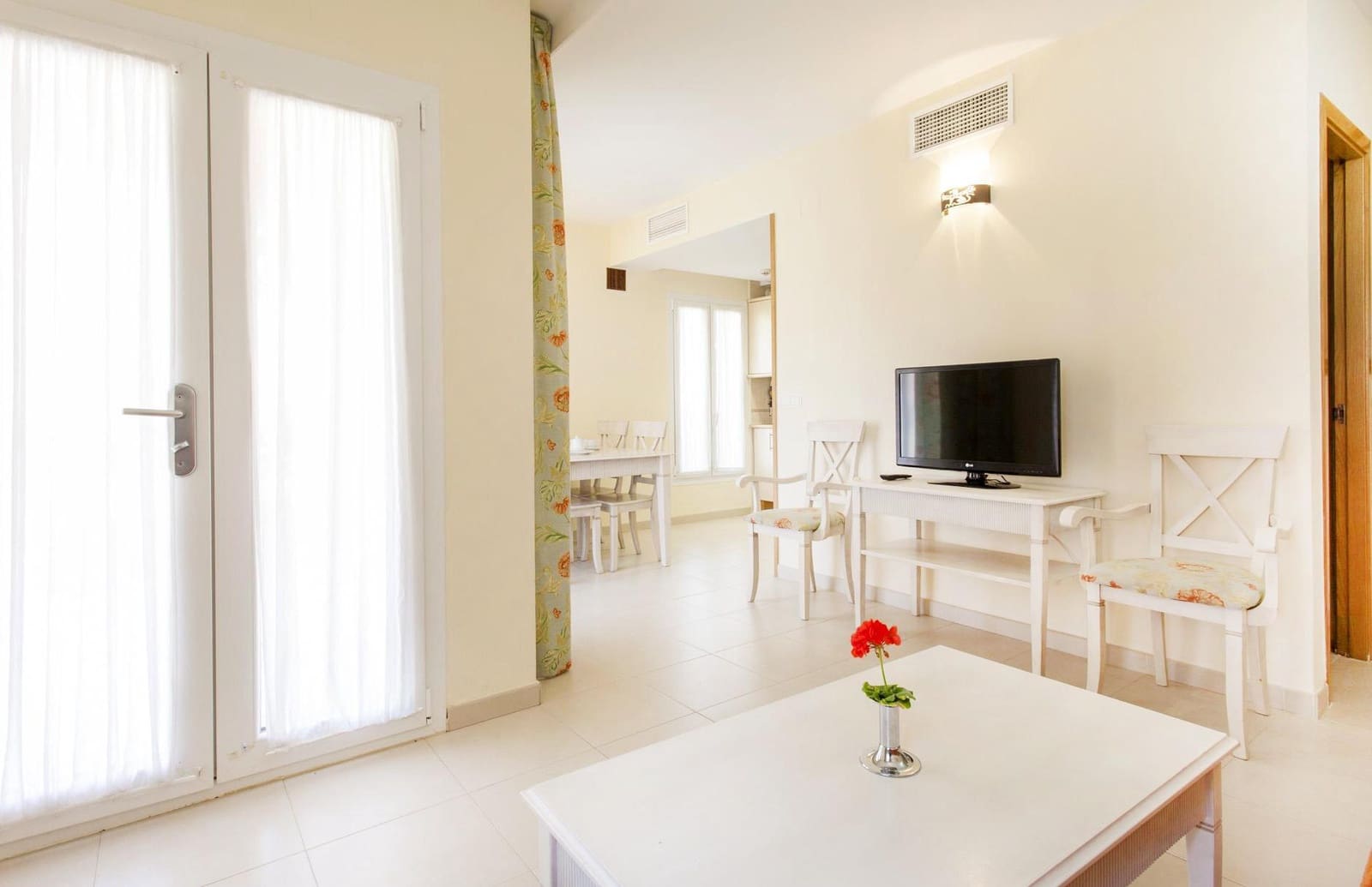 2 soveværelse Rækkehus til salg i Chiclana de la Frontera med swimmingpool garage - € 155.000 (Ref: 8038479)