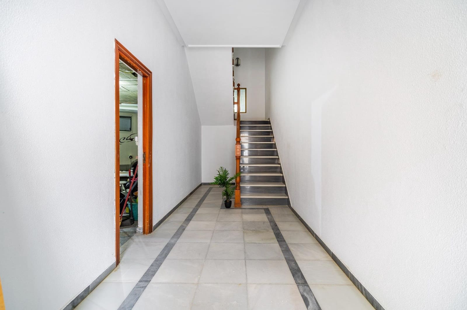 4 soveværelse Villa til salg i Chiclana de la Frontera med garage - € 229.900 (Ref: 8741847)