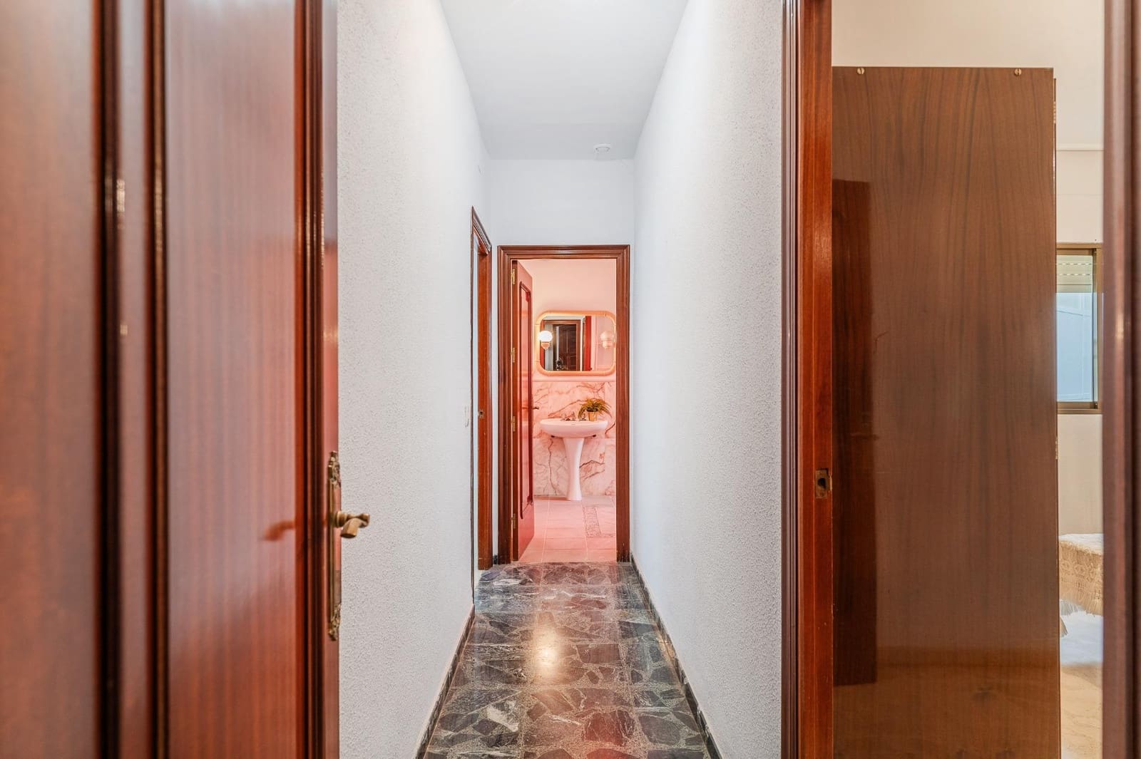 4 soveværelse Villa til salg i Chiclana de la Frontera med garage - € 229.900 (Ref: 8741847)