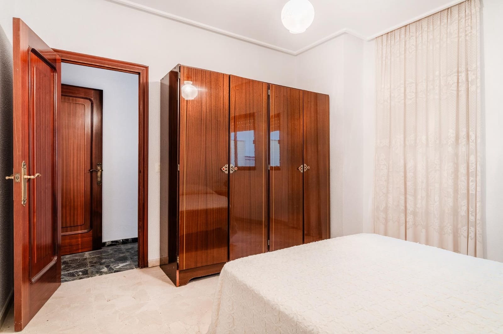 4 soveværelse Villa til salg i Chiclana de la Frontera med garage - € 229.900 (Ref: 8741847)