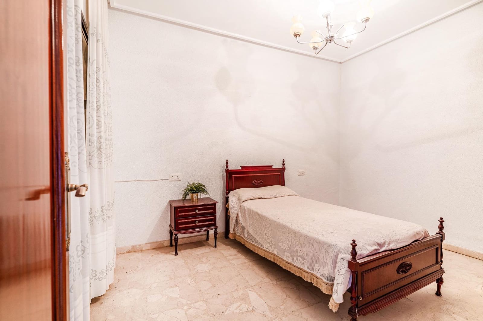 4 soveværelse Villa til salg i Chiclana de la Frontera med garage - € 229.900 (Ref: 8741847)