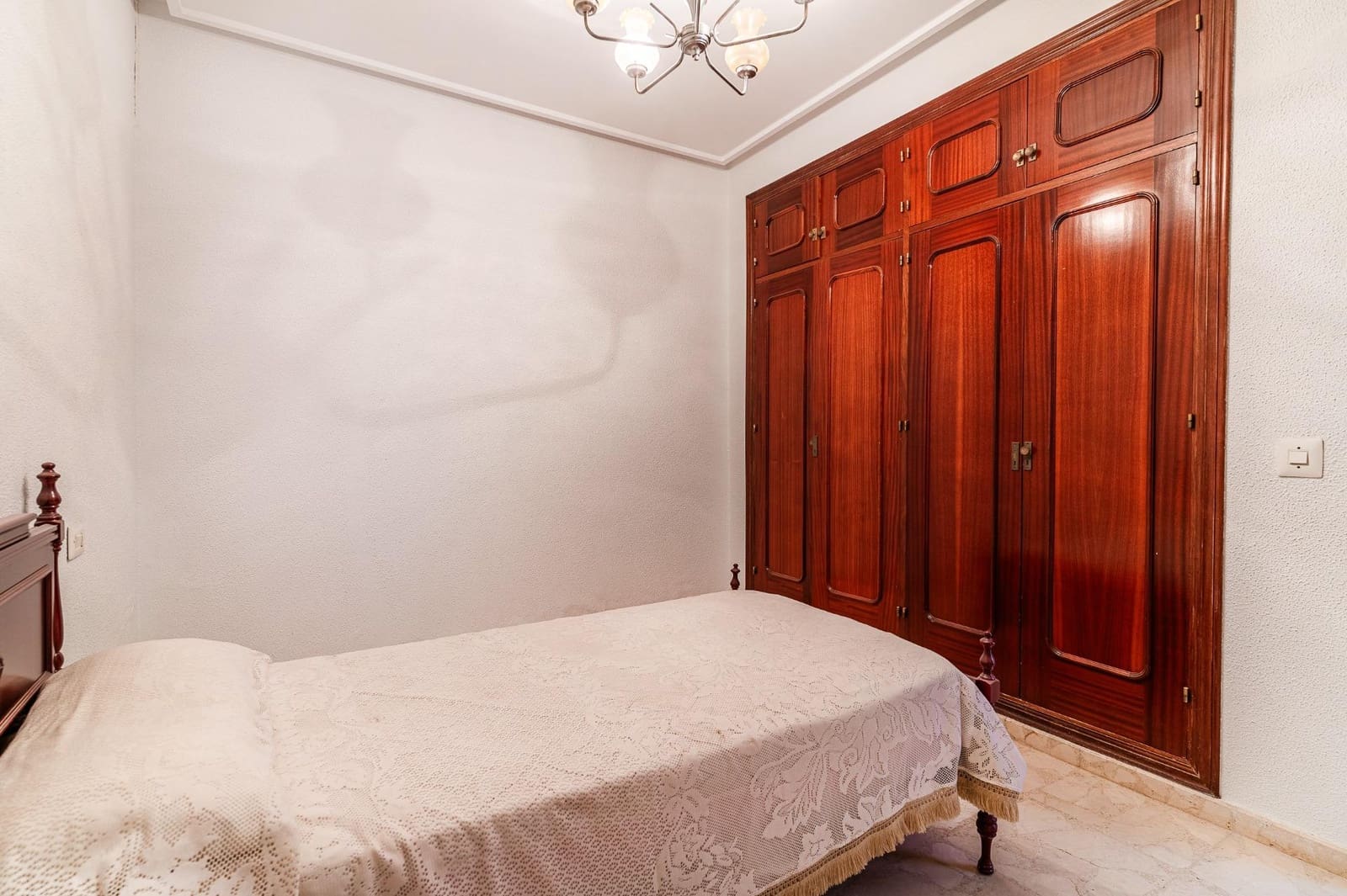 4 soveværelse Villa til salg i Chiclana de la Frontera med garage - € 229.900 (Ref: 8741847)