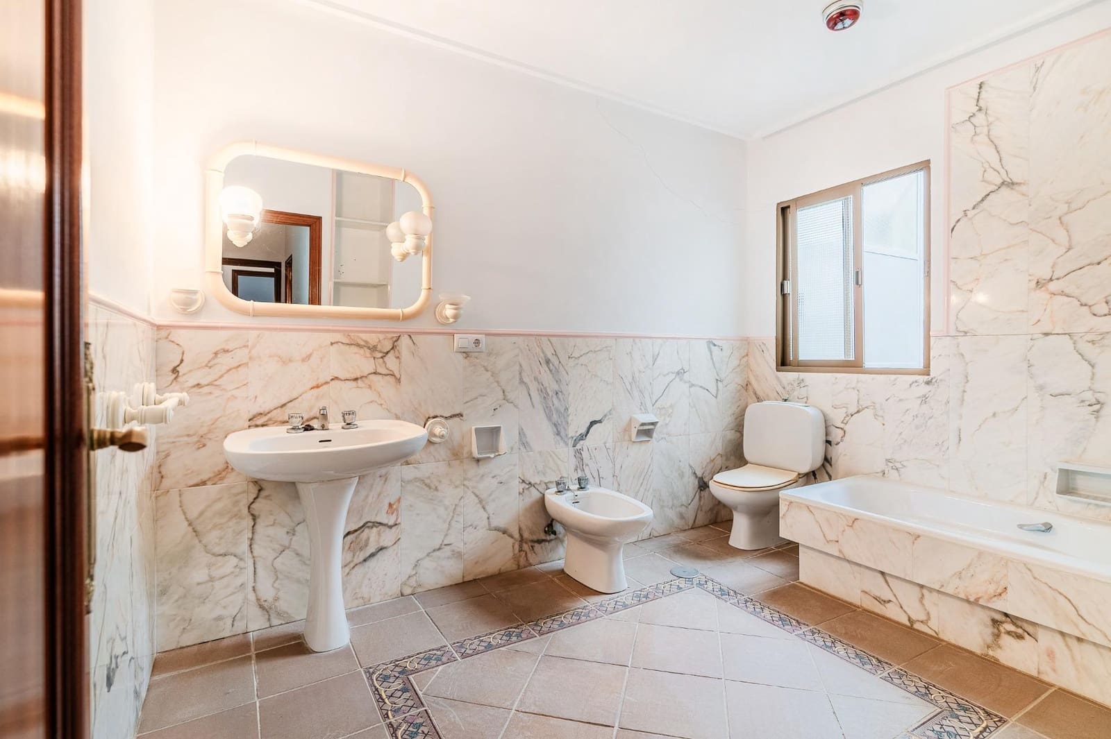 4 soveværelse Villa til salg i Chiclana de la Frontera med garage - € 229.900 (Ref: 8741847)