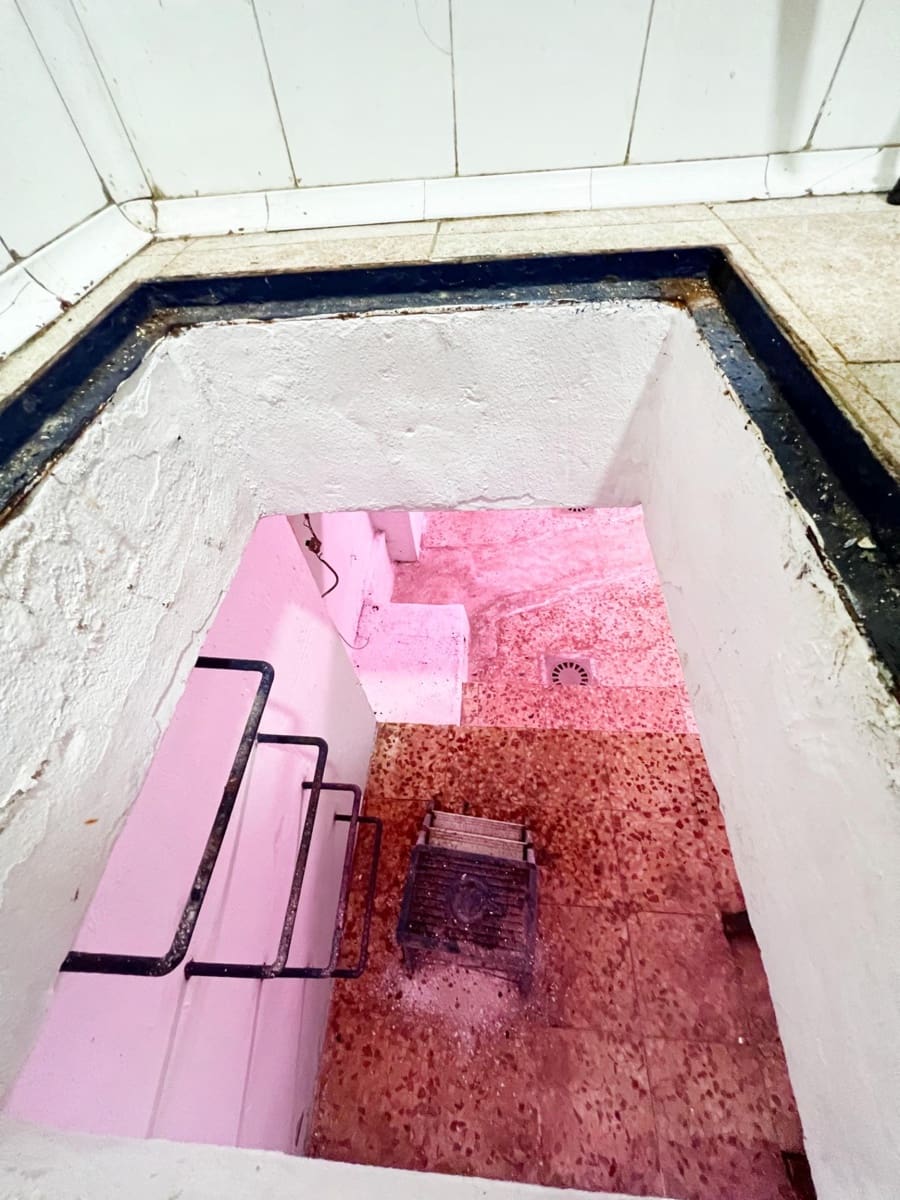 Erhverv til salg i Cadiz by - € 180.000 (Ref: 8849387)