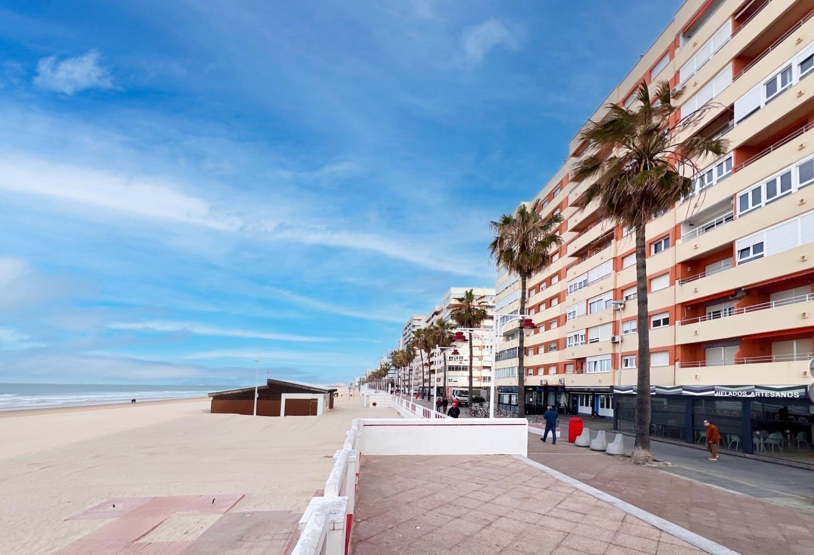 Kaupallinen myytävänä paikassa Cadiz kaupunki - 170 000 € (Ref: 8849387)