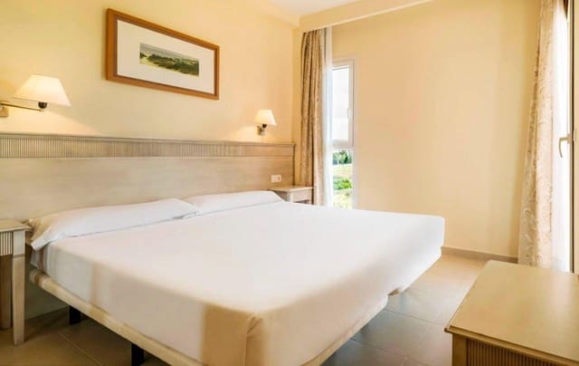 1 quarto Apartamento para venda em Chiclana de la Frontera com piscina garagem - 125 000 € (Ref: 8869757)