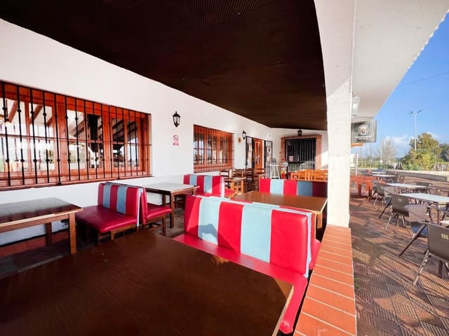 Erhverv til salg i Chiclana de la Frontera - € 339.990 (Ref: 8923827)