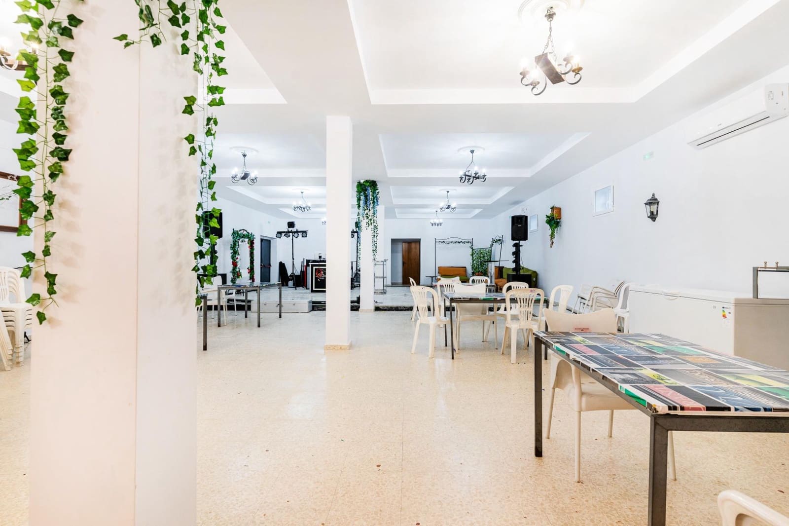 Erhverv til salg i Chiclana de la Frontera - € 339.990 (Ref: 8923827)