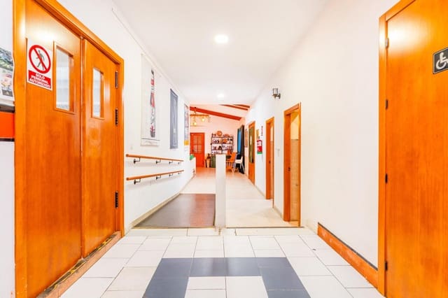 Erhverv til salg i Chiclana de la Frontera - € 339.990 (Ref: 8923827)