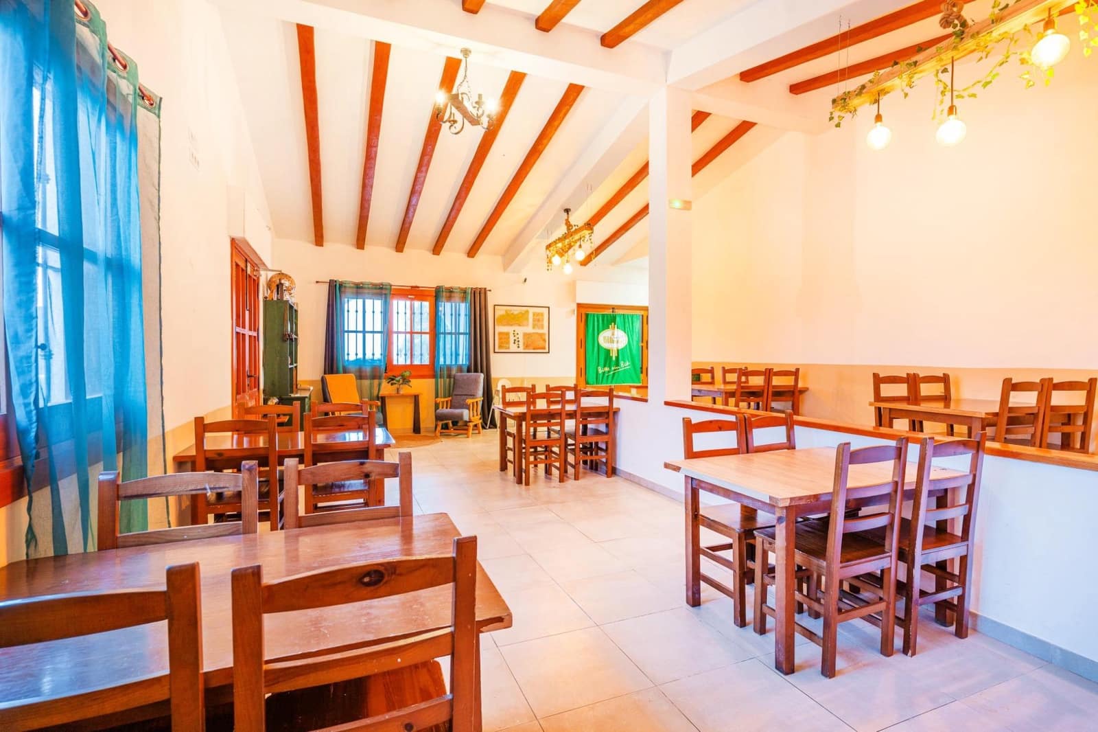 Erhverv til salg i Chiclana de la Frontera - € 339.990 (Ref: 8923827)