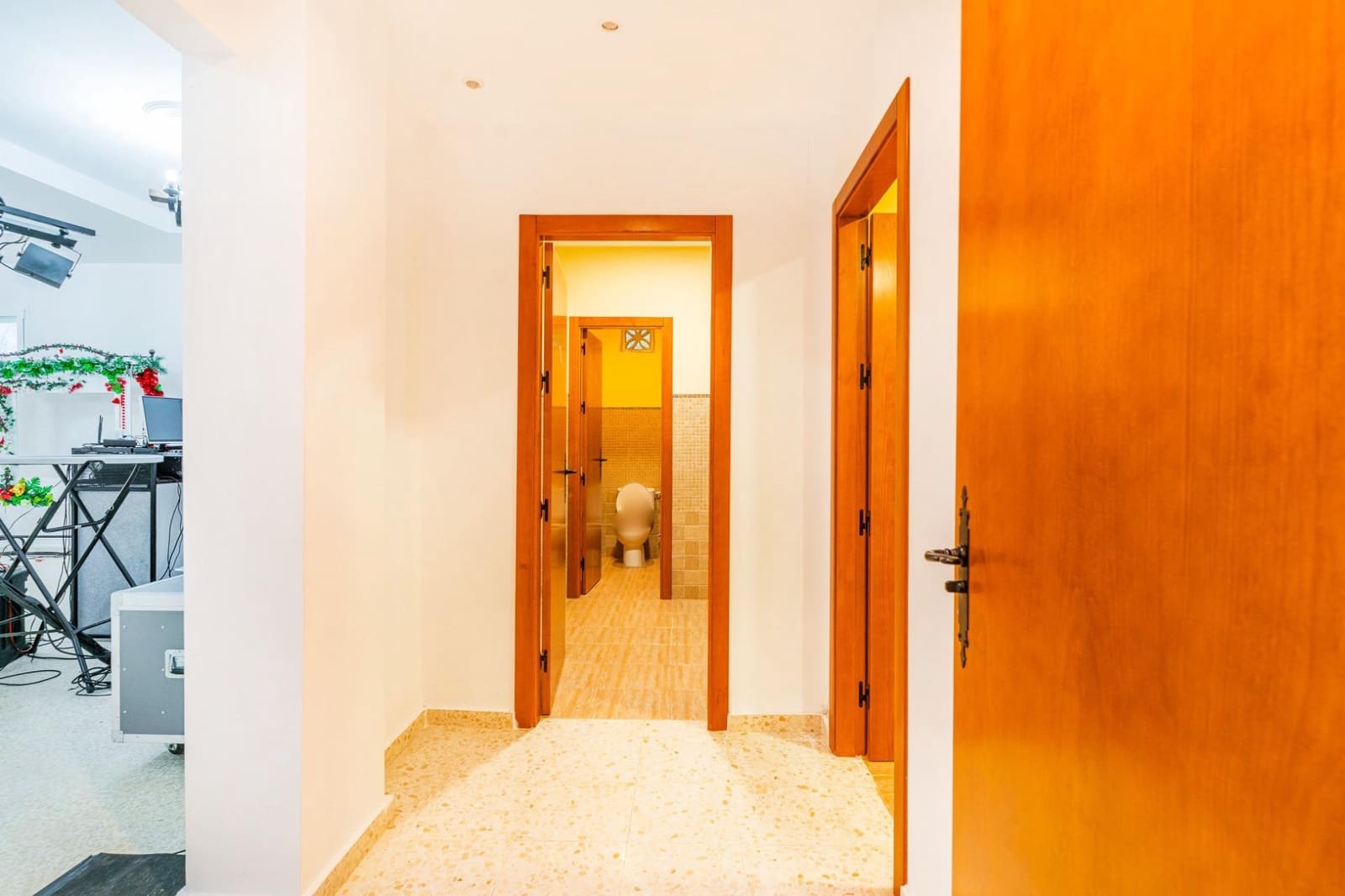 Erhverv til salg i Chiclana de la Frontera - € 339.990 (Ref: 8923827)