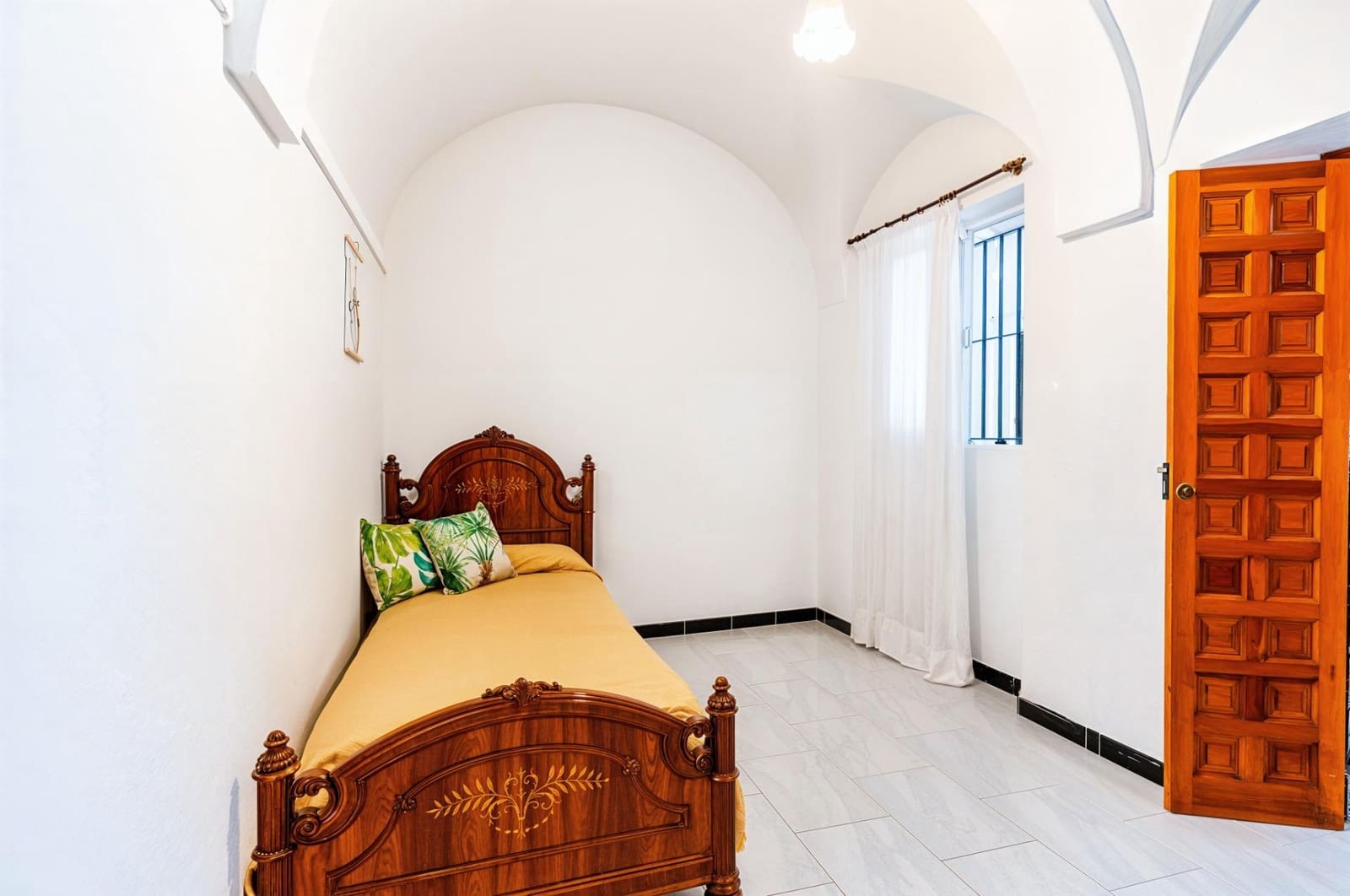 9 bedroom Townhouse for sale in Medina-Sidonia - € 169,990 (Ref: 8957320)