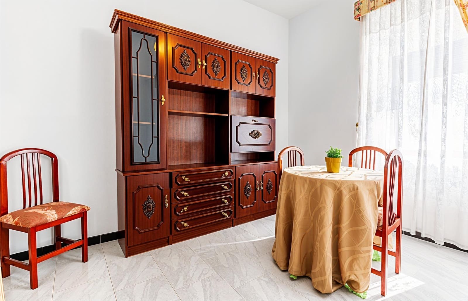 9 bedroom Townhouse for sale in Medina-Sidonia - € 169,990 (Ref: 8957320)