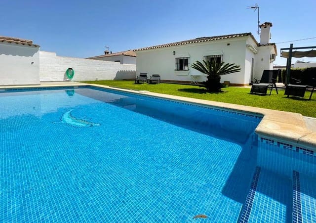 3 soverom Villa til salgs i Novo Sancti Petri, Chiclana de la Frontera med svømmebasseng garasje - € 320 000 (Ref: 8972815)