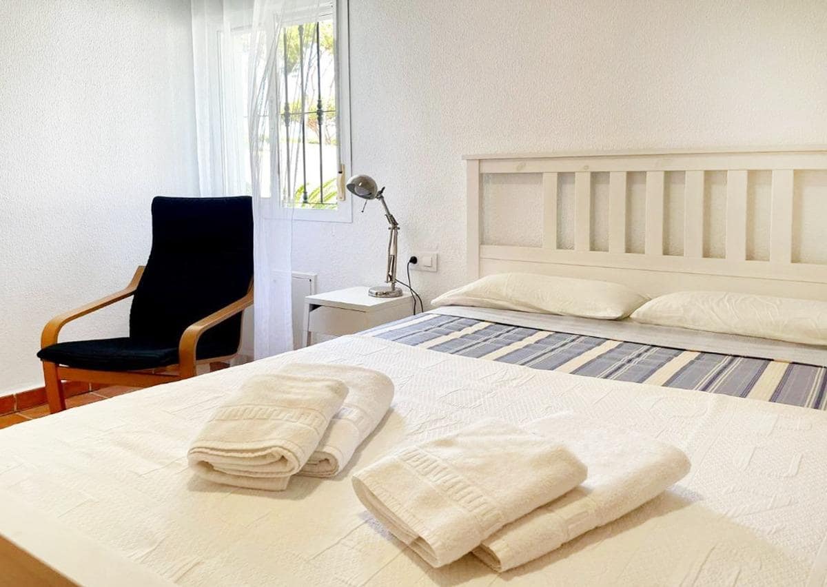 3 soveværelse Villa til salg i Novo Sancti Petri med swimmingpool garage - € 320.000 (Ref: 8972815)