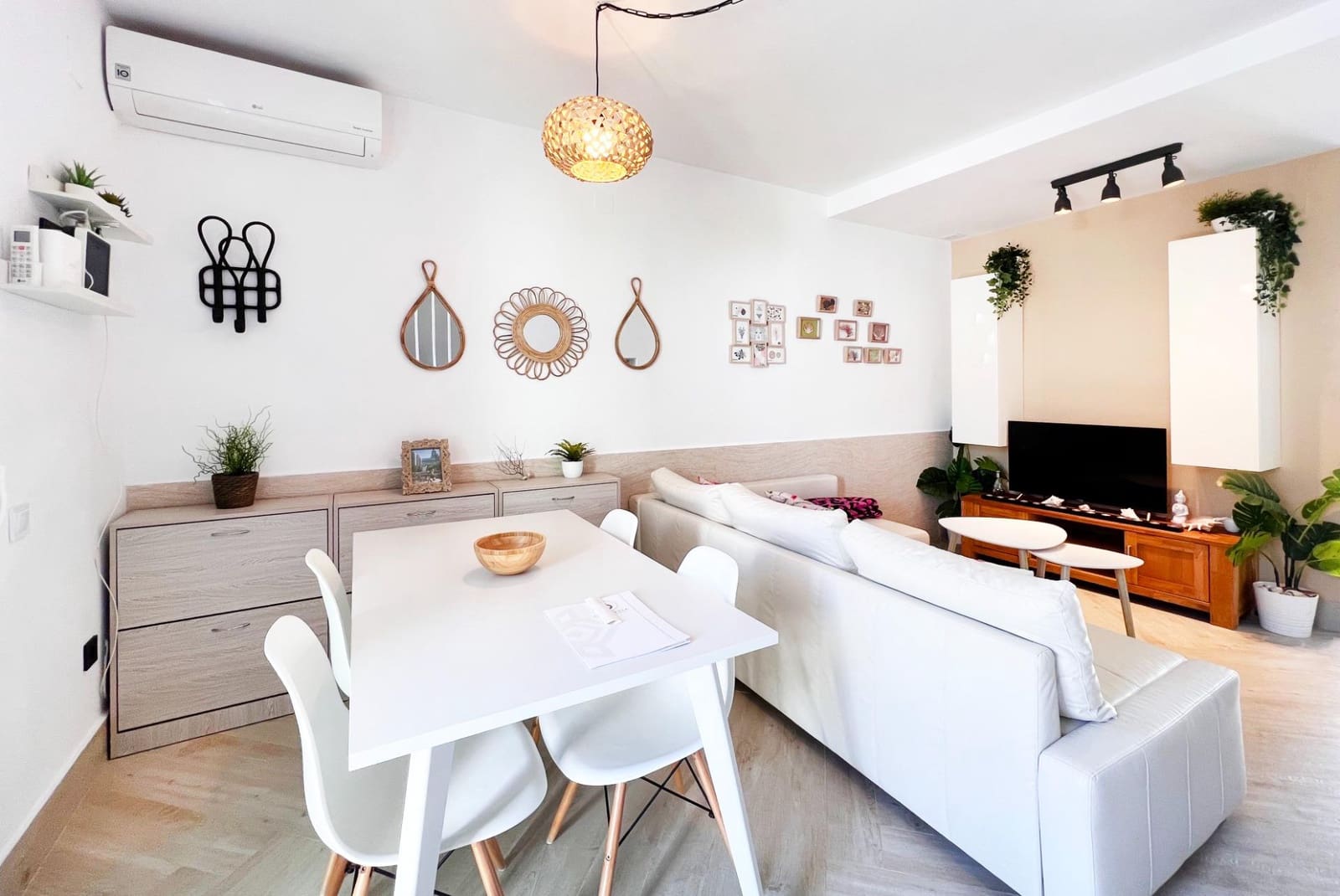 2 soveværelse Rækkehus til salg i La Barrosa - € 450.000 (Ref: 9007499)