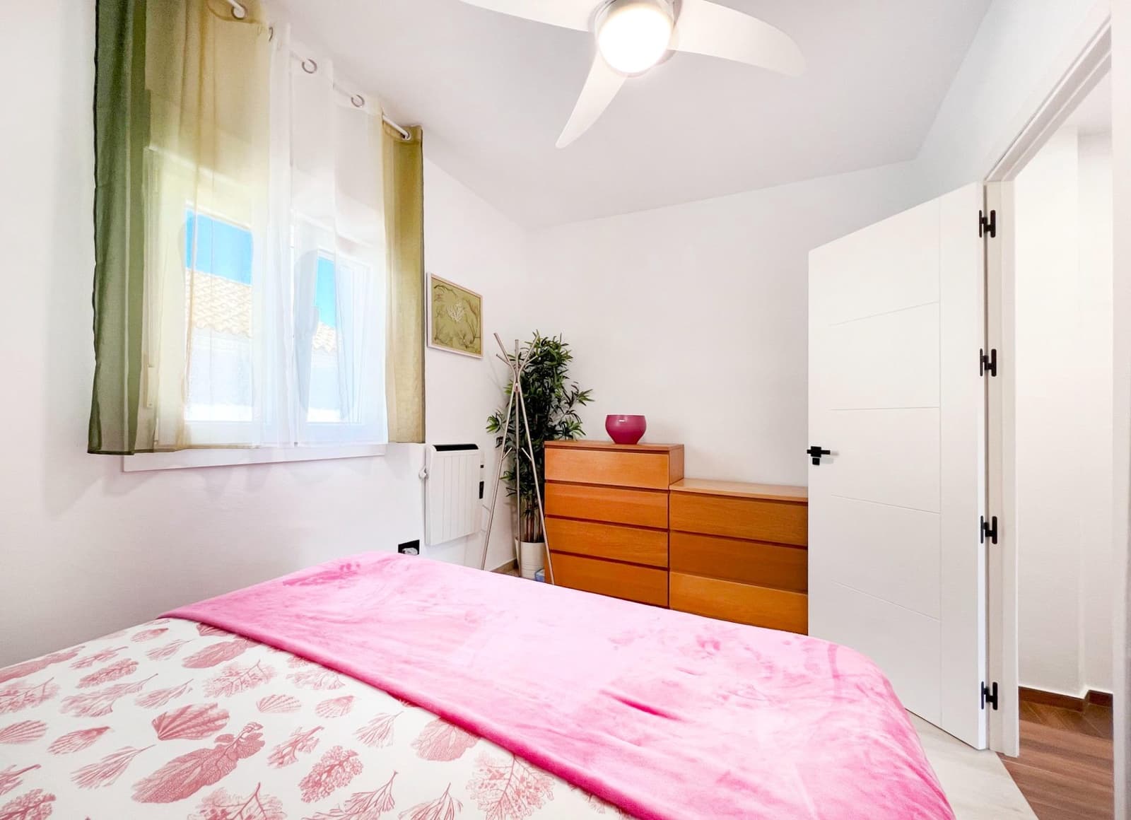 2 soveværelse Rækkehus til salg i La Barrosa - € 450.000 (Ref: 9007499)