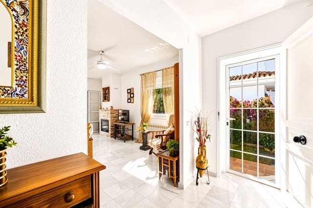 3 makuuhuone Huvila myytävänä paikassa Chiclana de la Frontera - 590 000 € (Ref: 9154300)