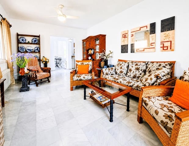 3 makuuhuone Huvila myytävänä paikassa Chiclana de la Frontera - 590 000 € (Ref: 9154300)