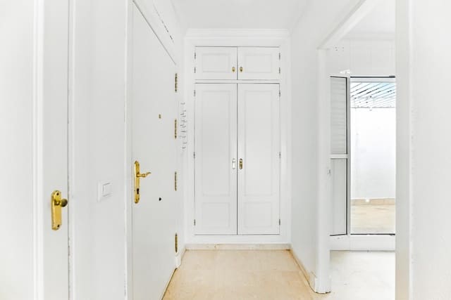 3 quarto Apartamento para venda em Chiclana de la Frontera - 290 000 € (Ref: 9169708)