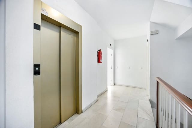 3 quarto Apartamento para venda em Chiclana de la Frontera - 290 000 € (Ref: 9169708)