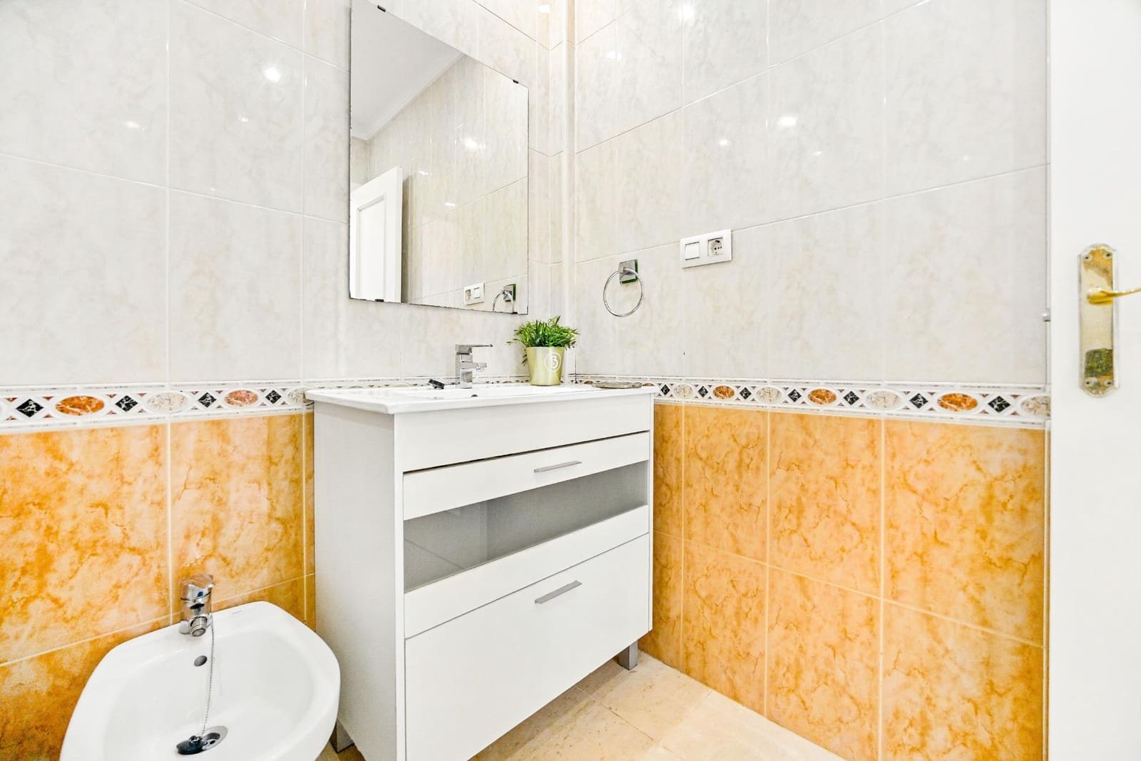 3 chambre Appartement à vendre à Chiclana de la Frontera - 290 000 € (Ref: 9169708)