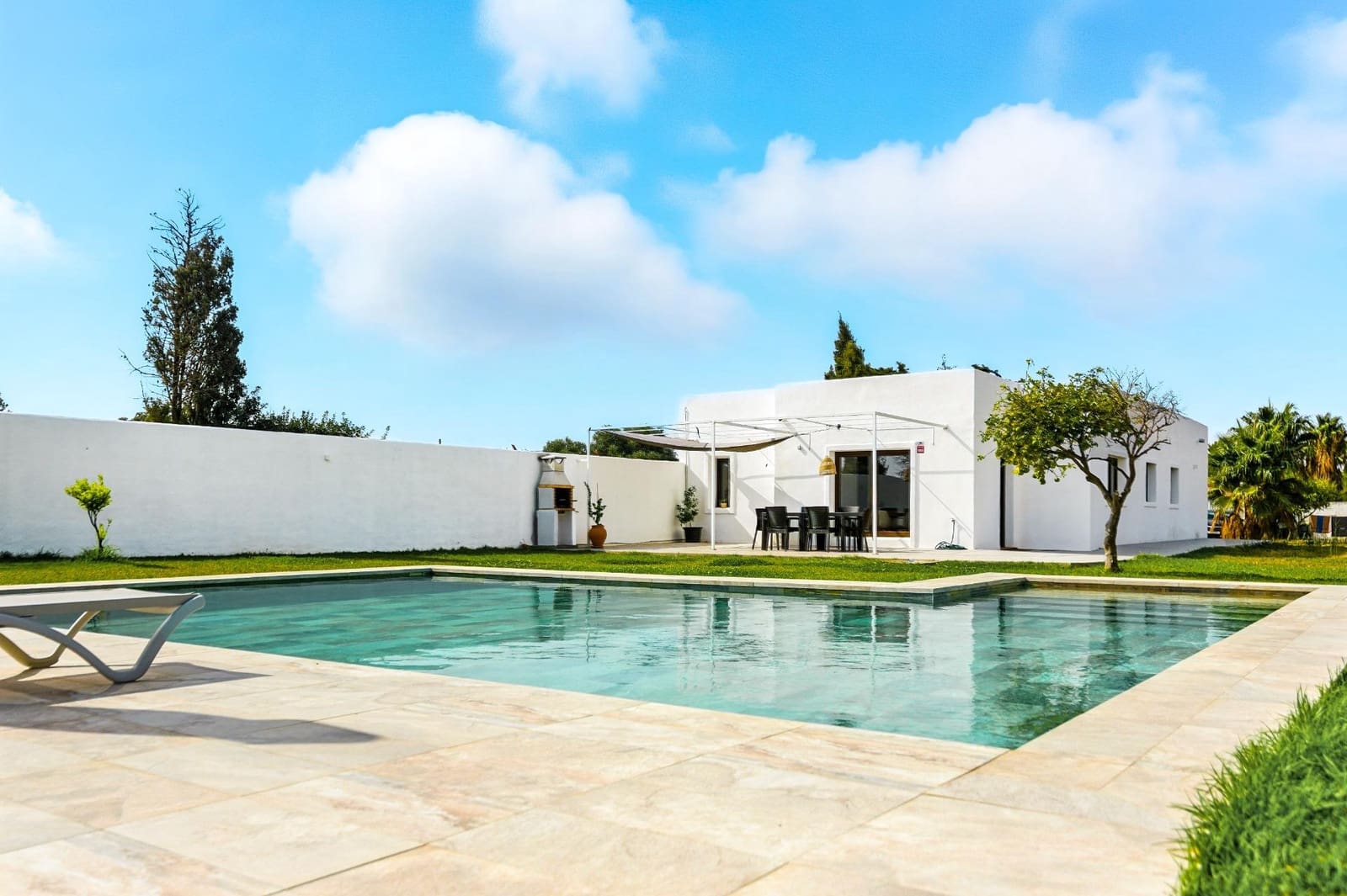 3 soveværelse Villa til salg i Chiclana de la Frontera med swimmingpool - € 399.000 (Ref: 9196097)