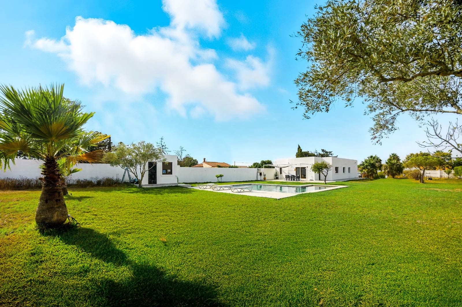 3 soveværelse Villa til salg i Chiclana de la Frontera med swimmingpool - € 399.000 (Ref: 9196097)