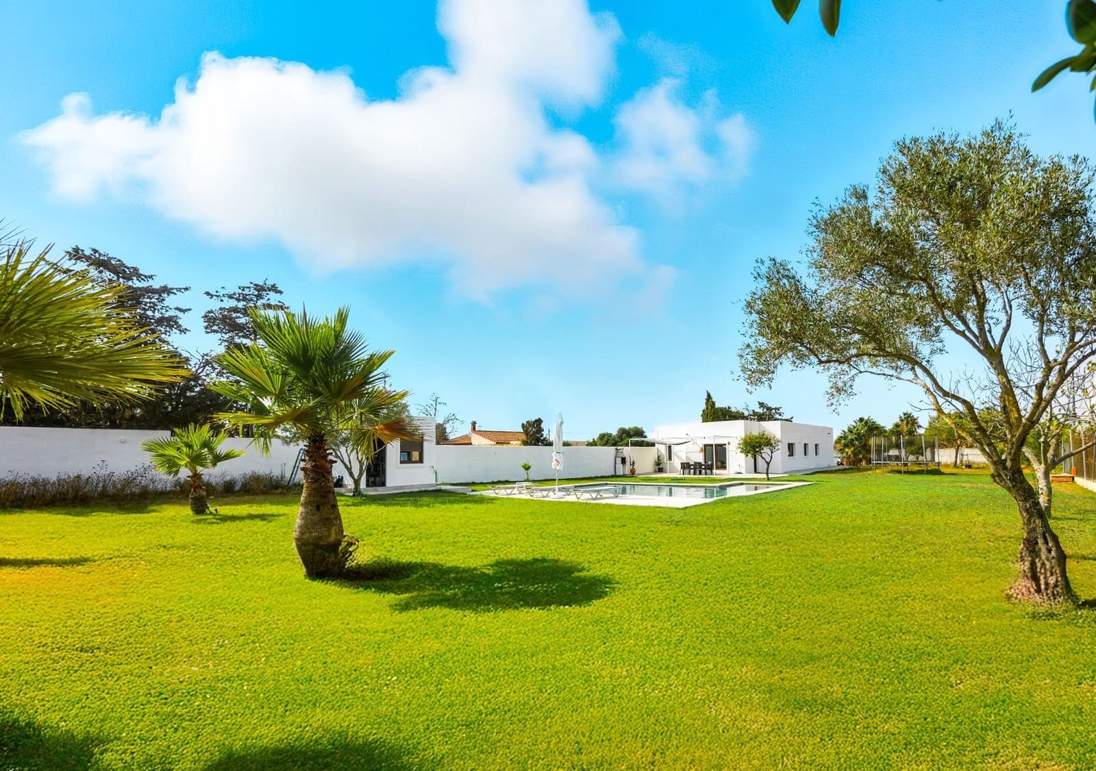 3 soveværelse Villa til salg i Chiclana de la Frontera med swimmingpool - € 399.000 (Ref: 9196097)