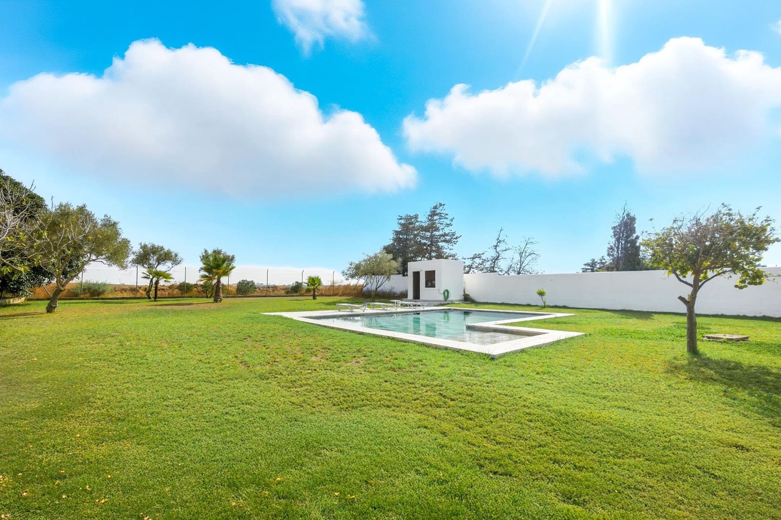 3 soveværelse Villa til salg i Chiclana de la Frontera med swimmingpool - € 399.000 (Ref: 9196097)