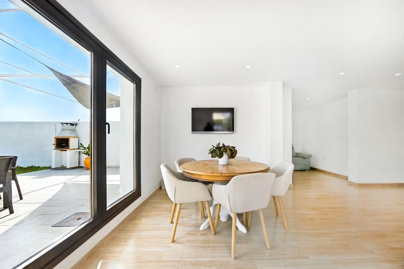 3 soverom Villa til salgs i Chiclana de la Frontera med svømmebasseng - € 399 000 (Ref: 9196097)