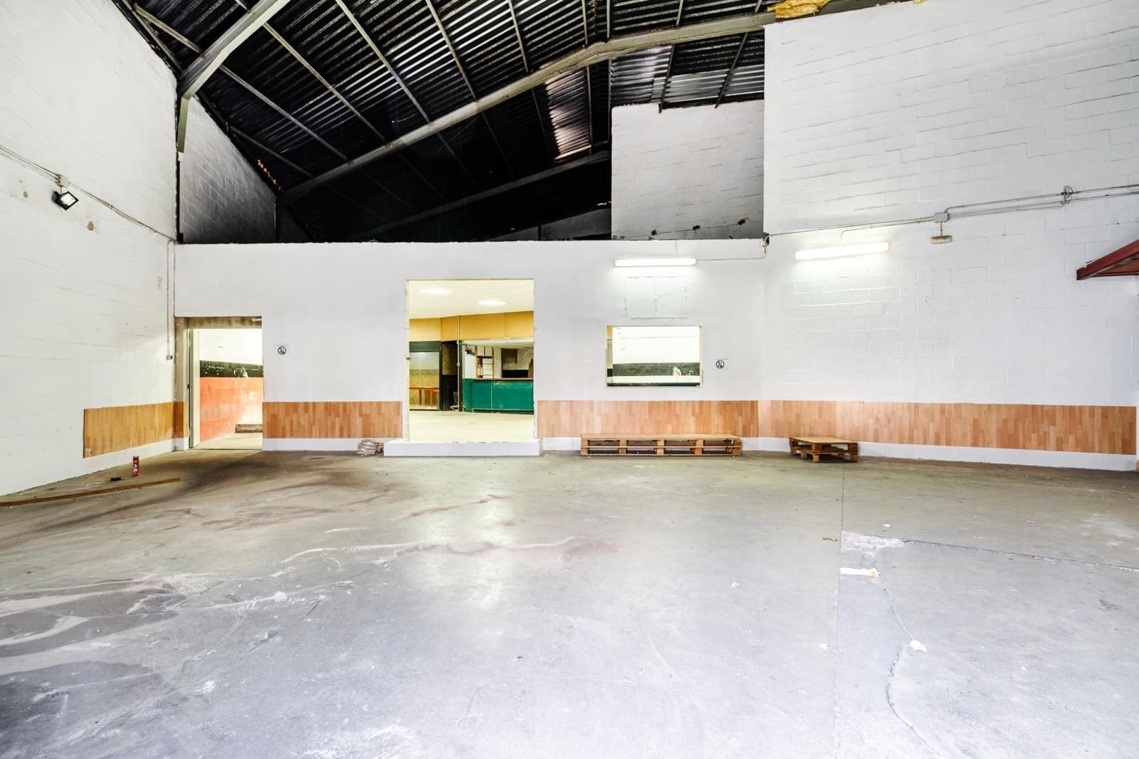 Bedrijf te koop in San Fernando - € 264.990 (Ref: 9204777)