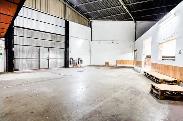 Entreprise à vendre à San Fernando - 264 990 € (Ref: 9204777)