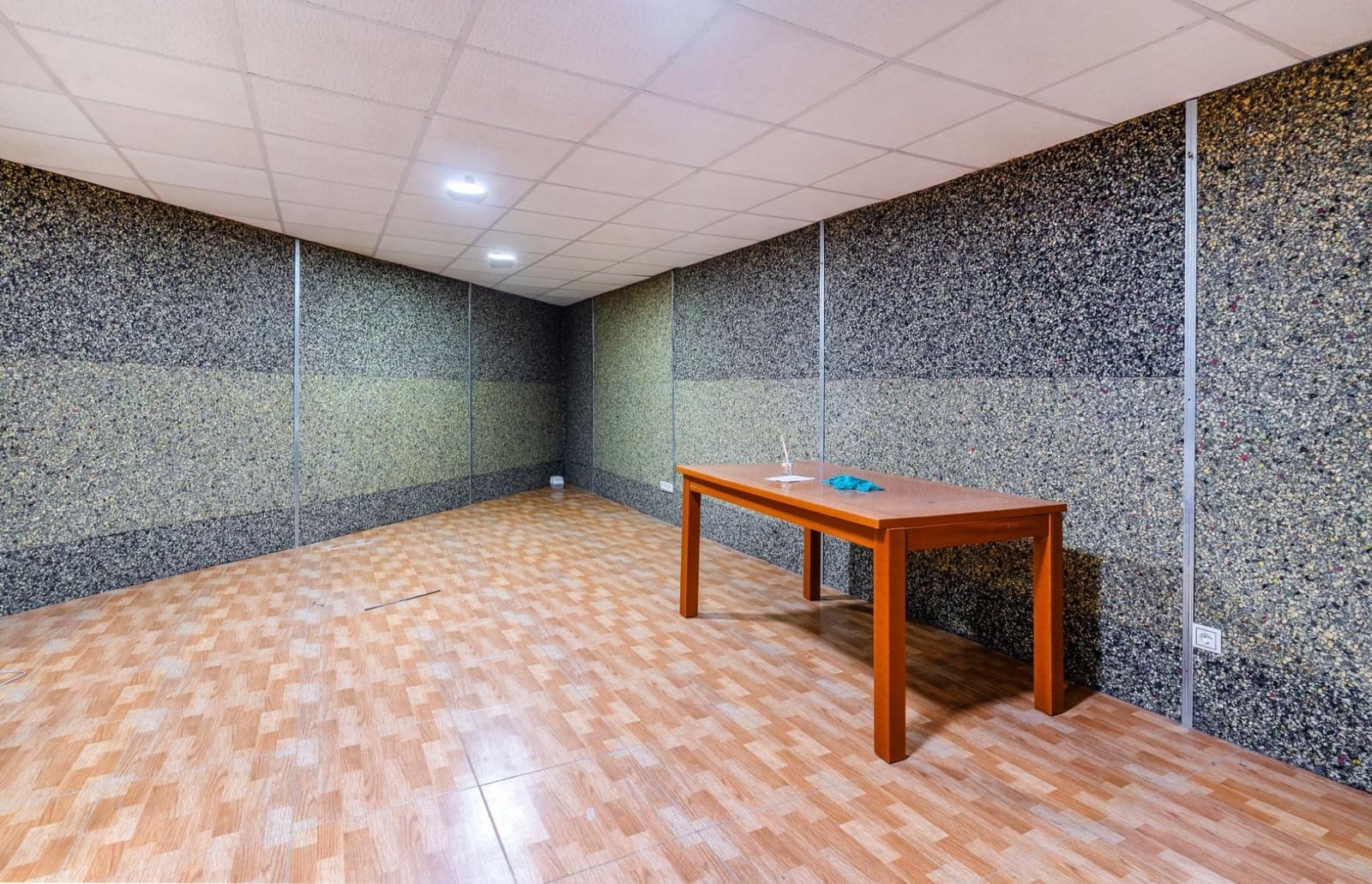 Bedrijf te koop in San Fernando - € 264.990 (Ref: 9204777)