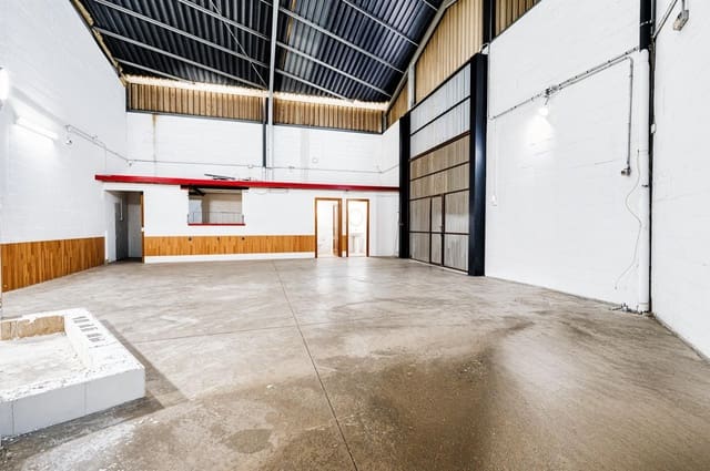 Bedrijf te koop in San Fernando - € 229.990 (Ref: 9204777)