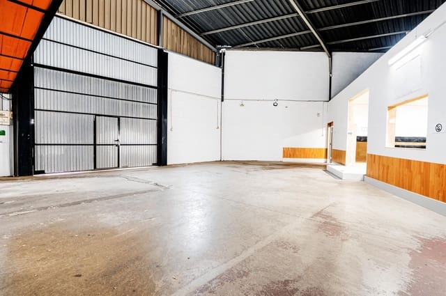 Bedrijf te koop in San Fernando - € 229.990 (Ref: 9204777)