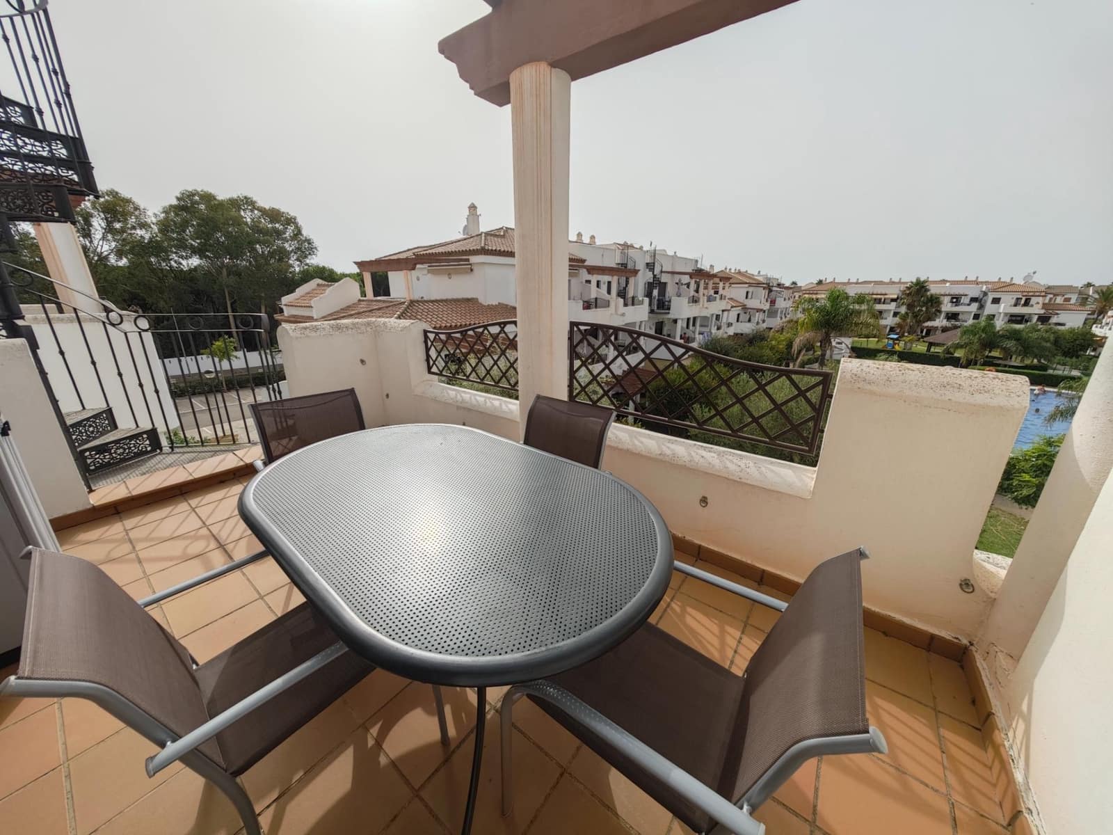 2 soveværelse Lejlighed til salg i La Barrosa med swimmingpool - € 299.000 (Ref: 9232804)